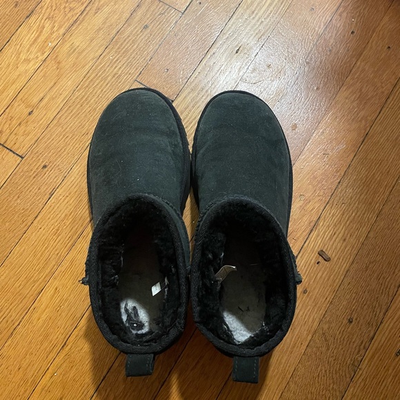 Ultra Mini UGG Size 7 - Picture 3 of 5